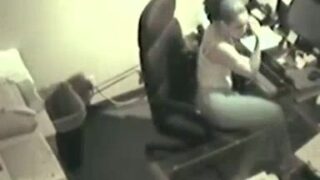 سكس عربي تصوير سري لموظفة تتدلع علي مديرها حتي النيك سكس مترجم