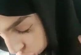 سكس عربي محجبات لفرسة جميلة اوي تمص زب عشيقها ويصورها سكس مترجم