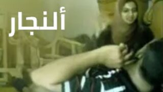 مصري نجار محترف يصلح كس بنت الجيران – سكس طويل مصري