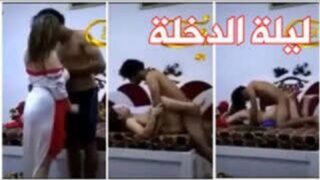 سكس ليلة الدخلة كاملة مع مصرية فاجرة تفتح الكاميرا وبتصور زوجها وهوا بينيكها 2025