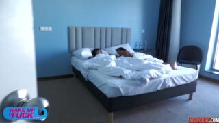 قحبتين تتناكان في طيزيهما من عصابة منحرفة سكس مترجم