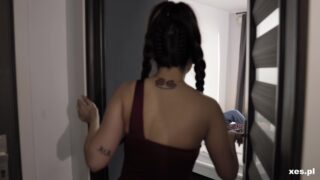 خالة بولندية ميلف تتناك بثلاثي عنيف مع شقراء وسمراء سكس مترجم