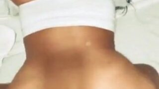 نيك الطيز الملبن من زب مصري عنتيل فشخ البنت جامد اوي في كسها وطيزها المدورة – سكس مصري