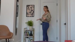 زوجة الجيران الشرموطة ذات الثدي الكبير تتناك خيانة زوجية ساخنة في فمها وكسها سكس مترجم