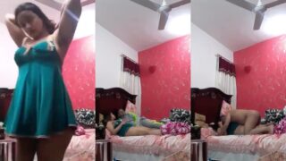 عنتيل مصري سهران مع مراته الجامدة وكلام ودلع مع مصرية جسمها صاروخ – سكس مصري